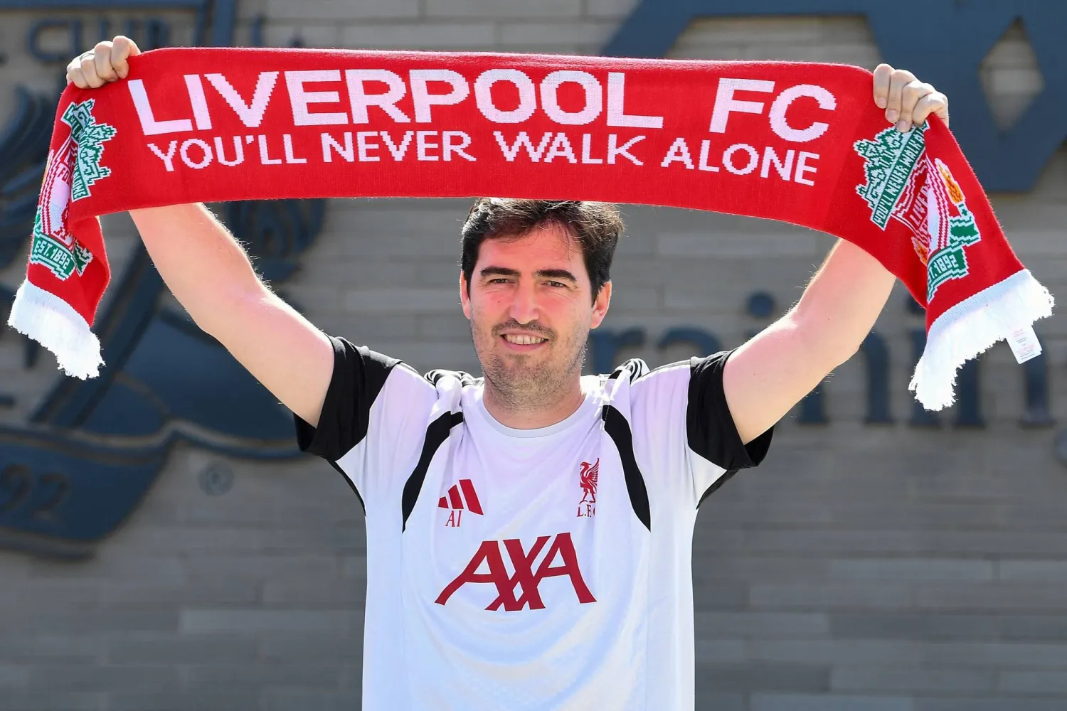 Andoni Iraola: Kerendahan Hati Pelatih Baru Liverpool yang Siap Buktikan Diri